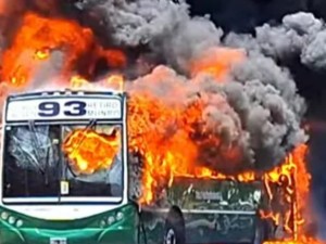 Se incendió un colectivo de la línea 93 en Saavedra
