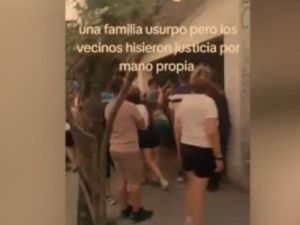 Vecinos expulsaron a okupas de la casa de un querido médico en Claypole