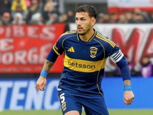 Boca pierde a su capitán: Paredes sufrió un esguince en el tobillo derecho