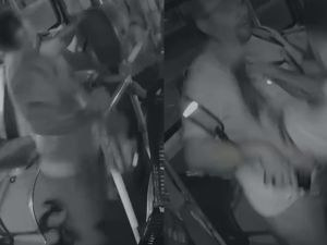 Al filo de la tragedia: un chofer se agarró a trompadas con un pasajero y dejó el colectivo en marcha