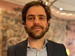 Preocupación por la salud de Peter Lanzani: fue internado de urgencia