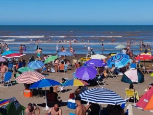 Verano 2026: alta ocupación en los principales destinos turísticos del país en el inicio de la temporada