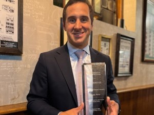 Un argentino fue distinguido con el máximo reconocimiento global en educación del carácter