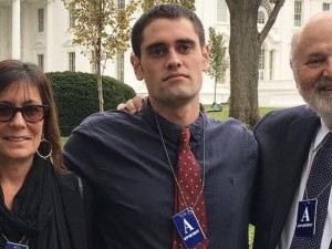 Detuvieron al hijo de Rob Reiner y Michele Singer como principal sospechoso del crimen