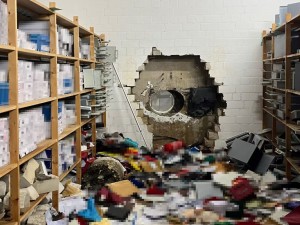 Robo de película en un banco alemán: ingresaron a la bóveda con un taladro gigante y se llevaron 30 millones de euros