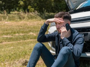 Volvían de la costa, esperaron 10 horas la grúa y la Justicia ordenó una millonaria indemnización