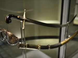 Renunció la directora del Museo Histórico Nacional por el traslado del sable corvo de San Martín