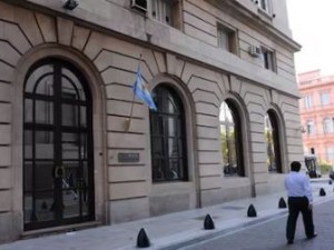 La Coalición Cívica y el socialismo presentaron un recurso de amparo contra el DNU que reformó la SIDE