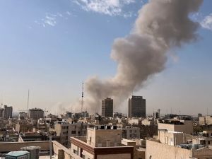 El ejército israelí afirma haber atacado a altos cargos iraníes en Teherán