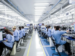 El gobernador de Tierra del Fuego criticó la quita de aranceles a celulares importados: “Nada que festejar”