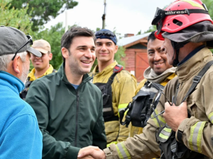 El incendio en Puerto Patriada está contenido en un 100%, confirmó el gobernador